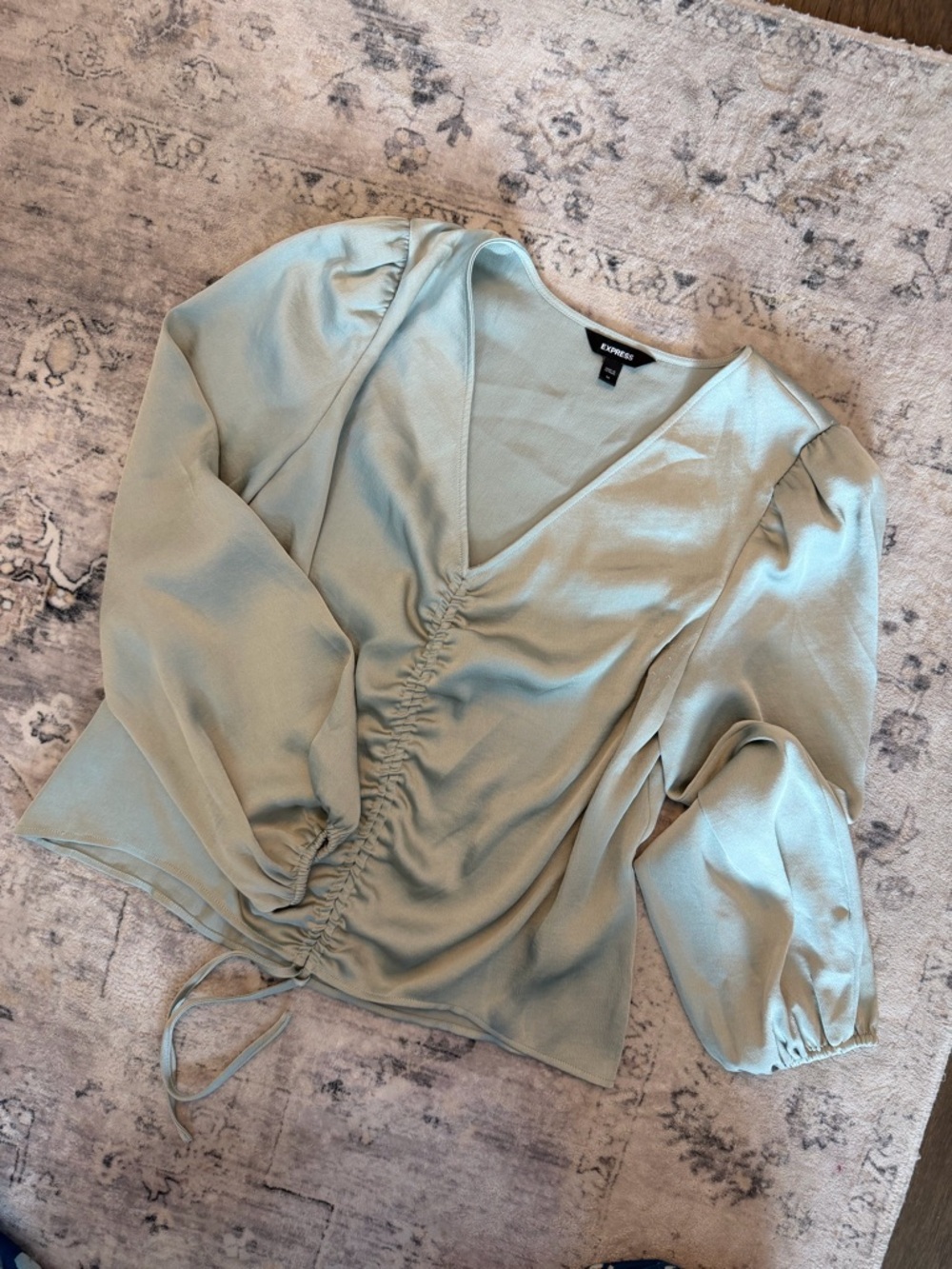 Express Sage Mint Green V-Neck Ruched Blouse Size Medium